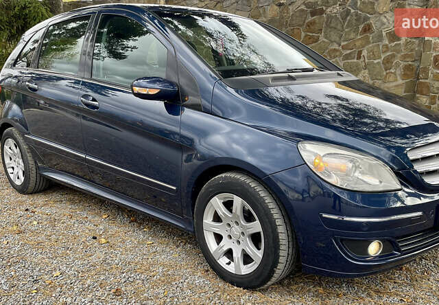 Синій Мерседес Б-клас, об'ємом двигуна 2 л та пробігом 235 тис. км за 7099 $, фото 3 на Automoto.ua