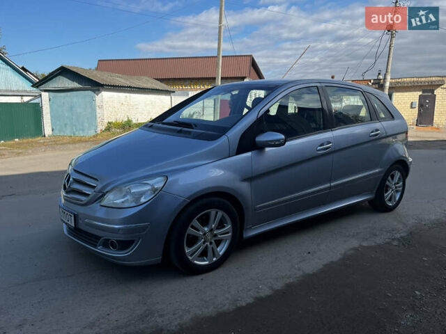 Синий Мерседес Б-класс, объемом двигателя 2.04 л и пробегом 181 тыс. км за 6000 $, фото 2 на Automoto.ua