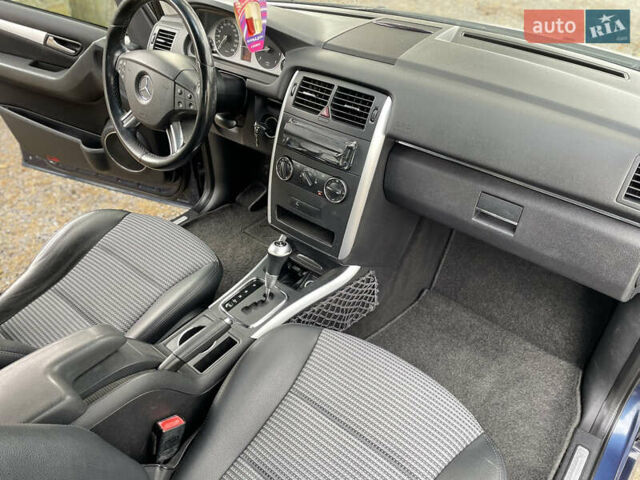 Синій Мерседес Б-клас, об'ємом двигуна 2 л та пробігом 235 тис. км за 7099 $, фото 33 на Automoto.ua