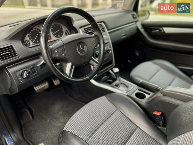 Синій Мерседес Б-клас, об'ємом двигуна 2 л та пробігом 235 тис. км за 7099 $, фото 17 на Automoto.ua