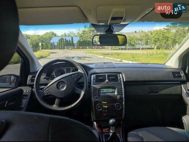 Синий Мерседес Б-класс, объемом двигателя 2 л и пробегом 301 тыс. км за 6699 $, фото 4 на Automoto.ua