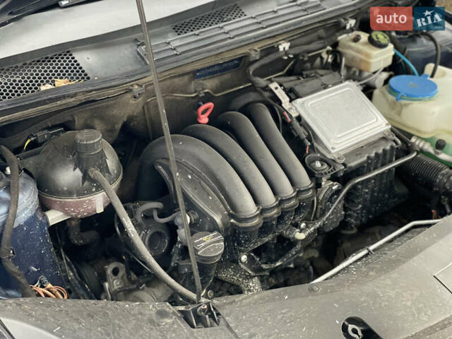 Синій Мерседес Б-клас, об'ємом двигуна 2 л та пробігом 235 тис. км за 7099 $, фото 39 на Automoto.ua