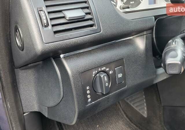Мерседес Б-клас 2006 у Вінниці на Automoto.ua Синій Мерседес Б-клас, об'ємом двигуна 2.03 л та пробігом 178 тис. км за 7500 $, фото 12 на Automoto.ua