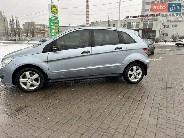 Синий Мерседес Б-класс, объемом двигателя 1.7 л и пробегом 210 тыс. км за 5950 $, фото 20 на Automoto.ua