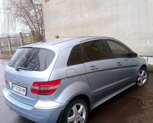 Синий Мерседес Б-класс, объемом двигателя 2 л и пробегом 275 тыс. км за 5400 $, фото 3 на Automoto.ua