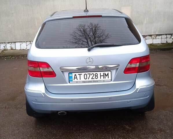 Синий Мерседес Б-класс, объемом двигателя 2 л и пробегом 275 тыс. км за 5400 $, фото 2 на Automoto.ua