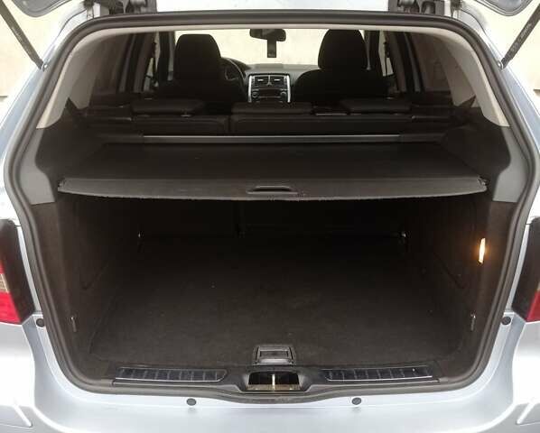 Синий Мерседес Б-класс, объемом двигателя 2 л и пробегом 275 тыс. км за 5400 $, фото 6 на Automoto.ua