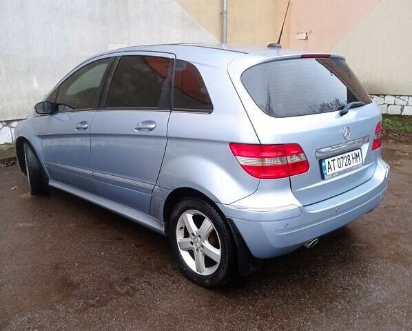 Синий Мерседес Б-класс, объемом двигателя 2 л и пробегом 275 тыс. км за 5400 $, фото 1 на Automoto.ua