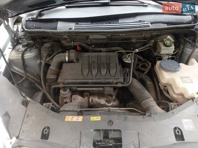 Синий Мерседес Б-класс, объемом двигателя 2 л и пробегом 275 тыс. км за 5400 $, фото 16 на Automoto.ua