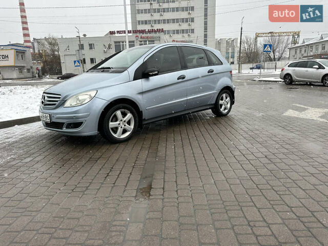 Синий Мерседес Б-класс, объемом двигателя 1.7 л и пробегом 210 тыс. км за 5950 $, фото 1 на Automoto.ua