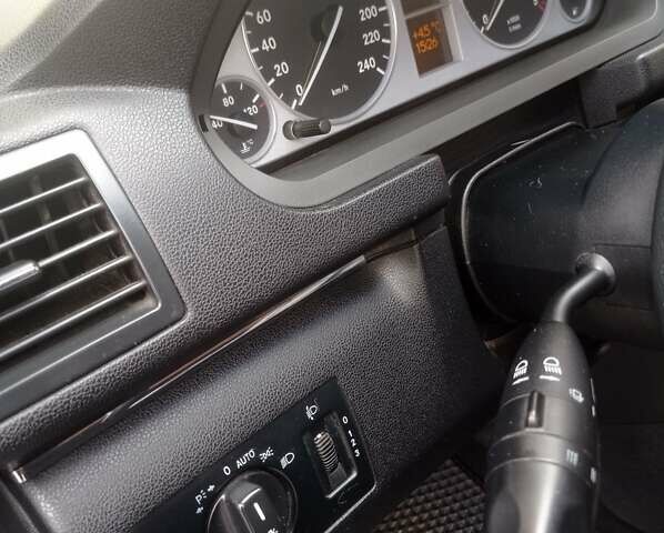 Синий Мерседес Б-класс, объемом двигателя 2 л и пробегом 275 тыс. км за 5400 $, фото 14 на Automoto.ua