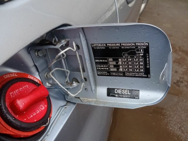 Синий Мерседес Б-класс, объемом двигателя 2 л и пробегом 275 тыс. км за 5400 $, фото 6 на Automoto.ua