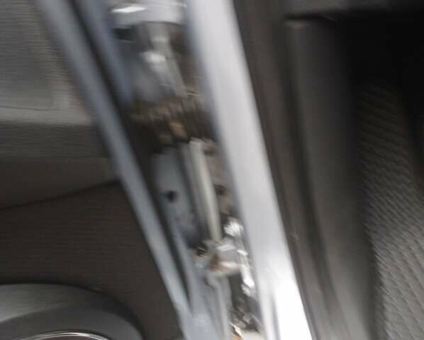 Синий Мерседес Б-класс, объемом двигателя 2 л и пробегом 275 тыс. км за 5400 $, фото 15 на Automoto.ua