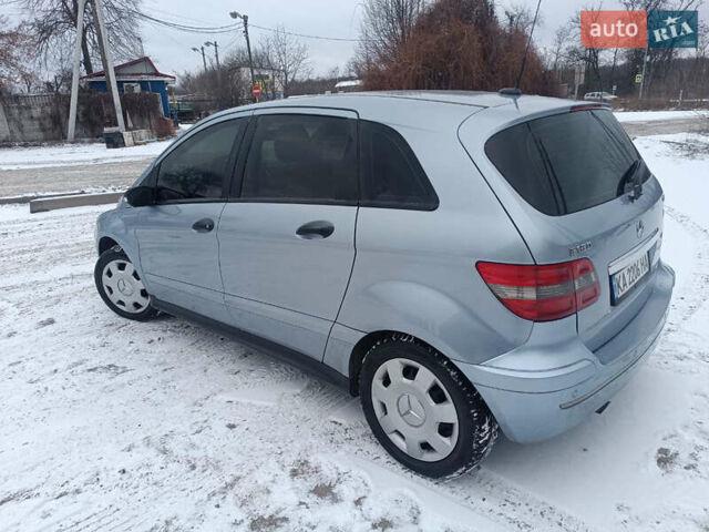 Синий Мерседес Б-класс, объемом двигателя 1.99 л и пробегом 289 тыс. км за 6550 $, фото 4 на Automoto.ua
