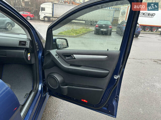 Синій Мерседес Б-клас, об'ємом двигуна 1.99 л та пробігом 285 тис. км за 6500 $, фото 22 на Automoto.ua