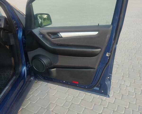 Синий Мерседес Б-класс, объемом двигателя 1.7 л и пробегом 141 тыс. км за 6999 $, фото 18 на Automoto.ua