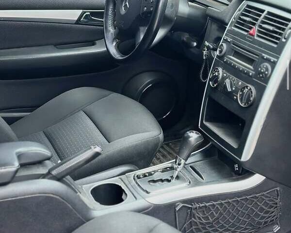 Синий Мерседес Б-класс, объемом двигателя 2 л и пробегом 260 тыс. км за 6900 $, фото 3 на Automoto.ua