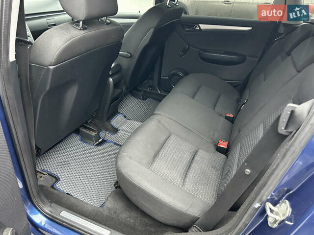 Синій Мерседес Б-клас, об'ємом двигуна 1.99 л та пробігом 285 тис. км за 6500 $, фото 14 на Automoto.ua