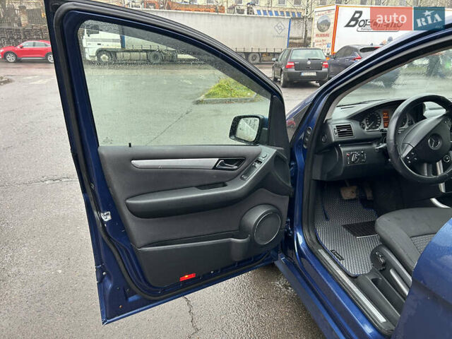 Синій Мерседес Б-клас, об'ємом двигуна 1.99 л та пробігом 285 тис. км за 6500 $, фото 21 на Automoto.ua