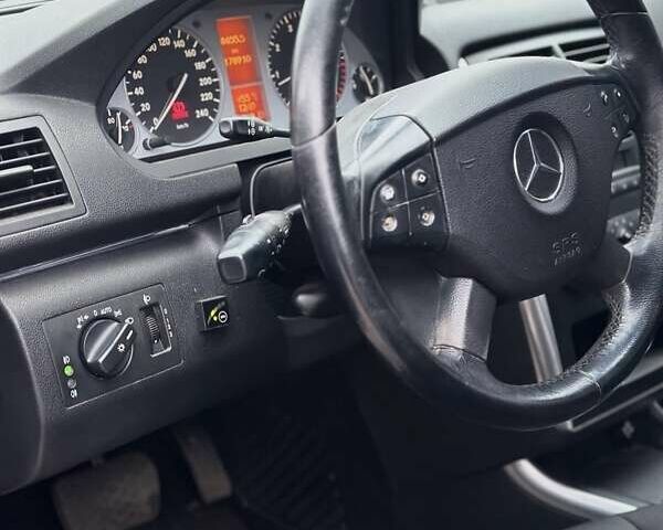 Синий Мерседес Б-класс, объемом двигателя 2 л и пробегом 260 тыс. км за 6900 $, фото 8 на Automoto.ua