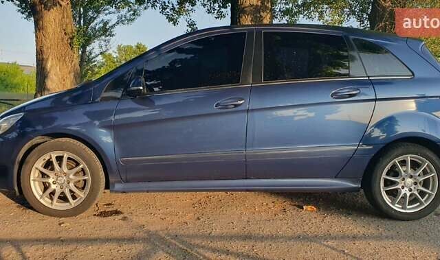 Синій Мерседес Б-клас, об'ємом двигуна 2 л та пробігом 218 тис. км за 6500 $, фото 4 на Automoto.ua