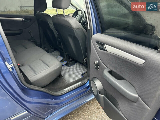 Синій Мерседес Б-клас, об'ємом двигуна 1.99 л та пробігом 285 тис. км за 6500 $, фото 23 на Automoto.ua