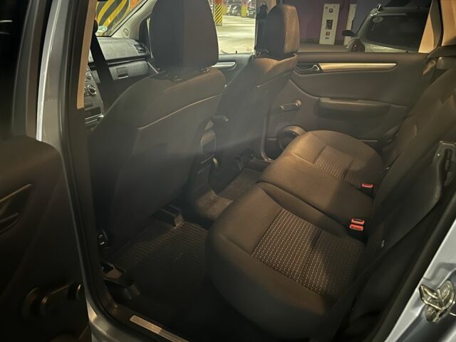 Синій Мерседес Б-клас, об'ємом двигуна 1.7 л та пробігом 218 тис. км за 6800 $, фото 9 на Automoto.ua