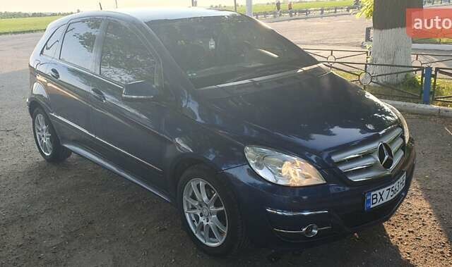 Синій Мерседес Б-клас, об'ємом двигуна 2 л та пробігом 218 тис. км за 6500 $, фото 3 на Automoto.ua