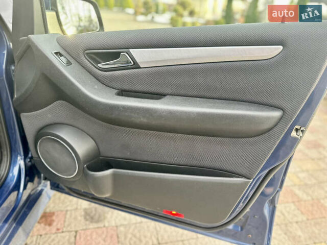 Синий Мерседес Б-класс, объемом двигателя 2 л и пробегом 230 тыс. км за 7500 $, фото 32 на Automoto.ua