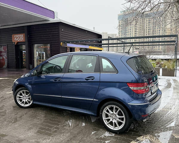 Синий Мерседес Б-класс, объемом двигателя 1.7 л и пробегом 92 тыс. км за 8600 $, фото 28 на Automoto.ua