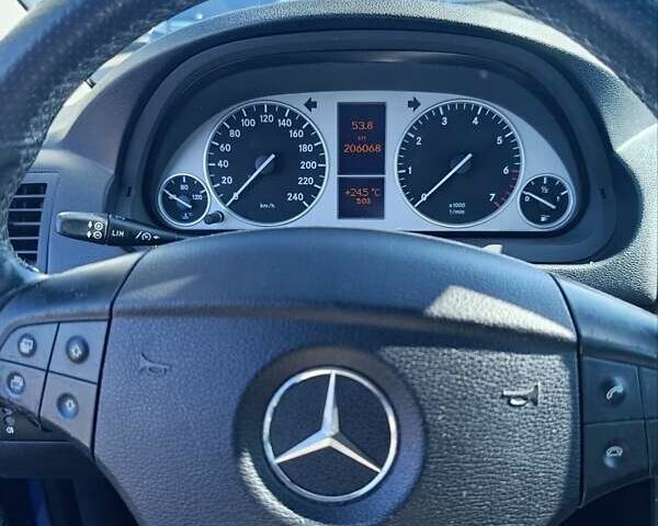 Синий Мерседес Б-класс, объемом двигателя 1.7 л и пробегом 206 тыс. км за 8200 $, фото 8 на Automoto.ua