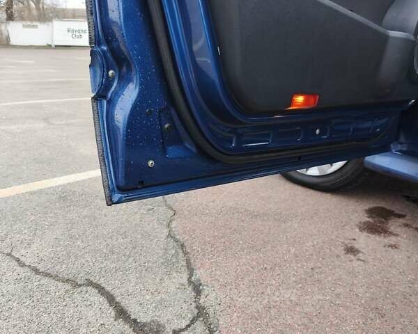 Синий Мерседес Б-класс, объемом двигателя 2 л и пробегом 328 тыс. км за 7800 $, фото 34 на Automoto.ua