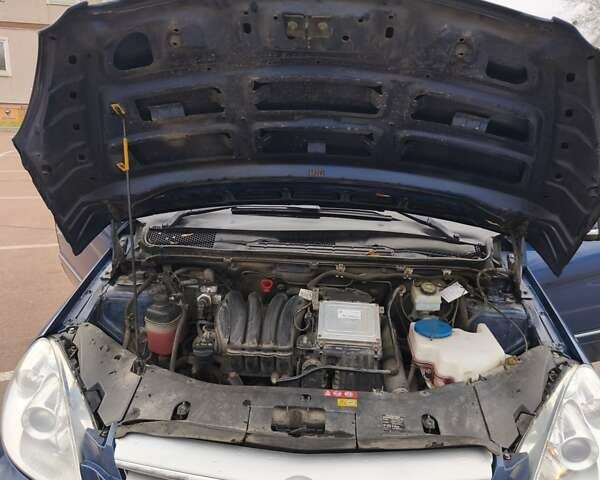 Синий Мерседес Б-класс, объемом двигателя 2 л и пробегом 328 тыс. км за 7800 $, фото 53 на Automoto.ua