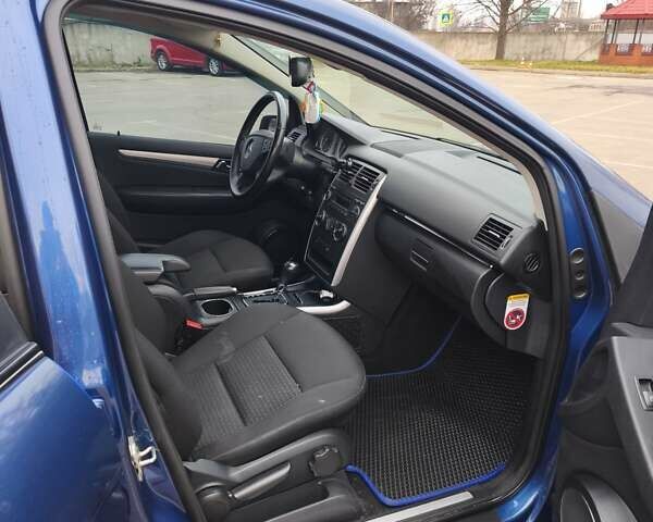 Синий Мерседес Б-класс, объемом двигателя 2 л и пробегом 328 тыс. км за 7800 $, фото 29 на Automoto.ua