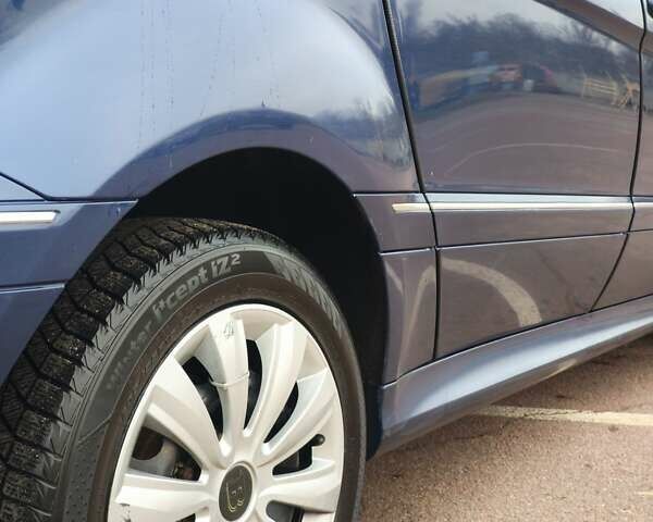 Синий Мерседес Б-класс, объемом двигателя 2 л и пробегом 328 тыс. км за 7800 $, фото 18 на Automoto.ua