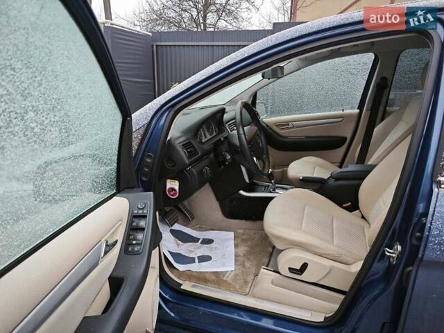 Синій Мерседес Б-клас, об'ємом двигуна 1.7 л та пробігом 130 тис. км за 8000 $, фото 5 на Automoto.ua