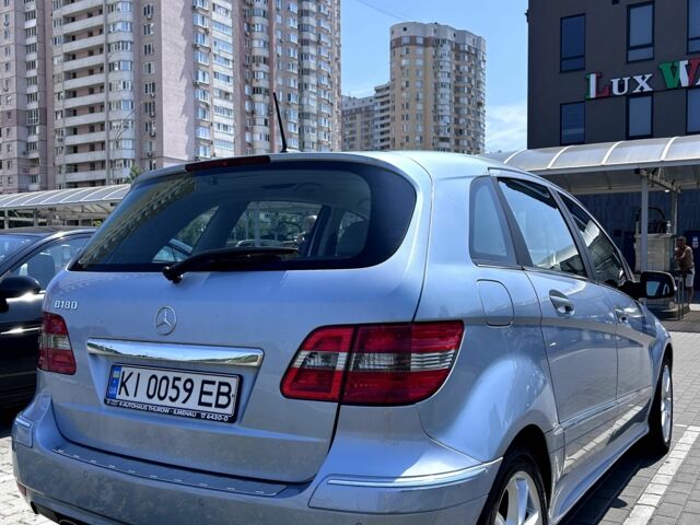 Синій Мерседес Б-клас, об'ємом двигуна 1.7 л та пробігом 156 тис. км за 8904 $, фото 6 на Automoto.ua