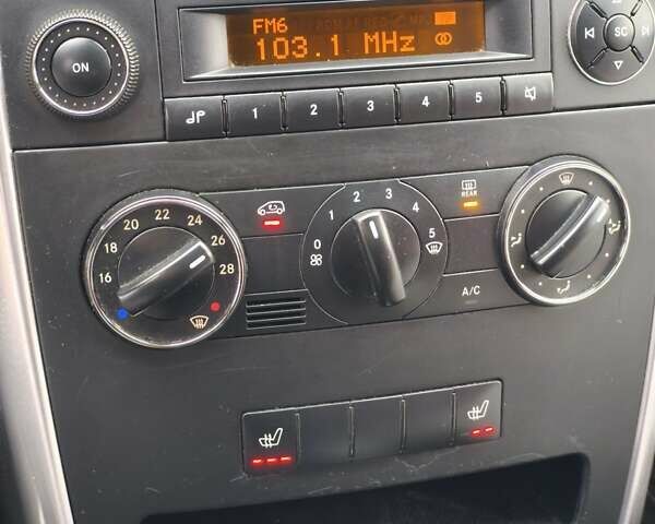 Синий Мерседес Б-класс, объемом двигателя 2 л и пробегом 328 тыс. км за 7800 $, фото 54 на Automoto.ua