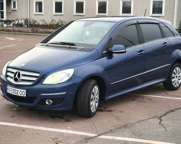 Синий Мерседес Б-класс, объемом двигателя 2 л и пробегом 328 тыс. км за 7800 $, фото 3 на Automoto.ua
