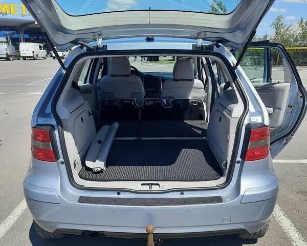 Синій Мерседес Б-клас, об'ємом двигуна 2 л та пробігом 295 тис. км за 8200 $, фото 5 на Automoto.ua