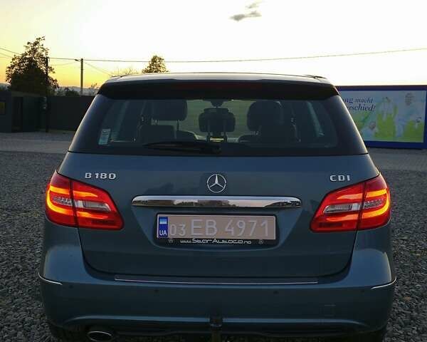 Синий Мерседес Б-класс, объемом двигателя 1.7 л и пробегом 180 тыс. км за 10900 $, фото 8 на Automoto.ua