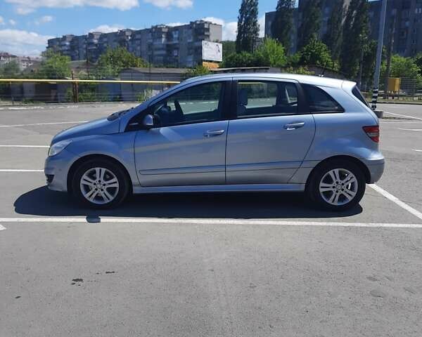 Синій Мерседес Б-клас, об'ємом двигуна 2 л та пробігом 295 тис. км за 8200 $, фото 2 на Automoto.ua