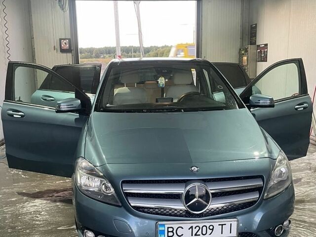 Синій Мерседес Б-клас, об'ємом двигуна 1.8 л та пробігом 304 тис. км за 9999 $, фото 8 на Automoto.ua