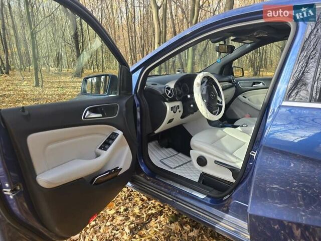 Синий Мерседес Б-класс, объемом двигателя 1.8 л и пробегом 284 тыс. км за 12499 $, фото 10 на Automoto.ua