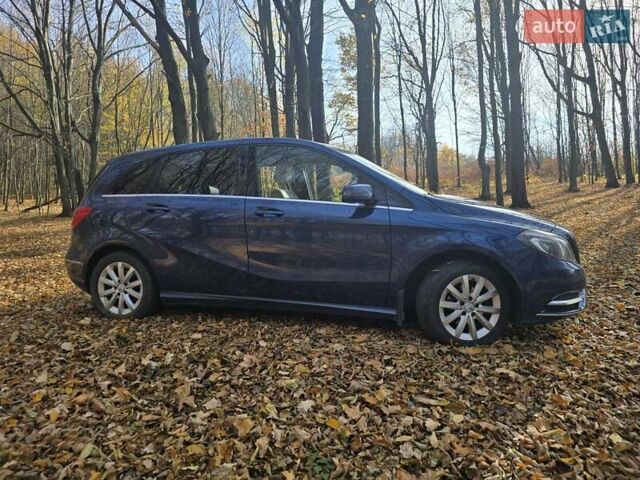 Синий Мерседес Б-класс, объемом двигателя 1.8 л и пробегом 284 тыс. км за 12499 $, фото 4 на Automoto.ua