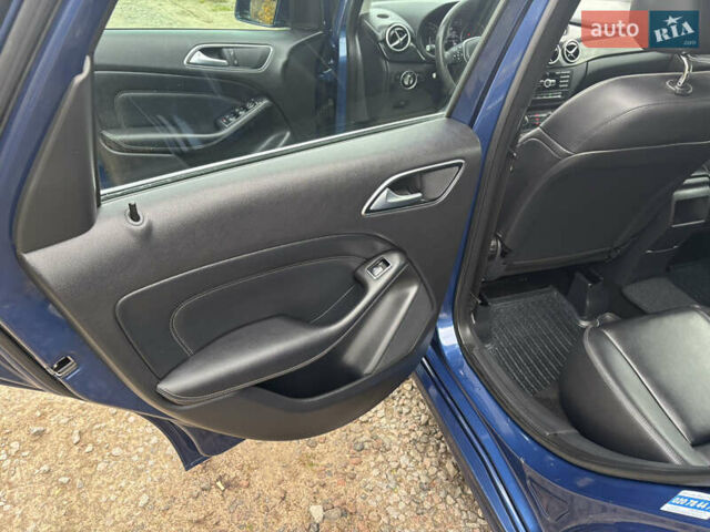 Синій Мерседес Б-клас, об'ємом двигуна 1.8 л та пробігом 173 тис. км за 8700 $, фото 12 на Automoto.ua