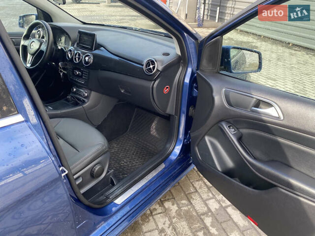 Синий Мерседес Б-класс, объемом двигателя 1.8 л и пробегом 239 тыс. км за 8300 $, фото 14 на Automoto.ua