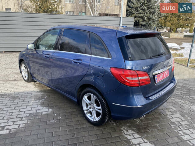 Синий Мерседес Б-класс, объемом двигателя 1.8 л и пробегом 239 тыс. км за 8300 $, фото 1 на Automoto.ua