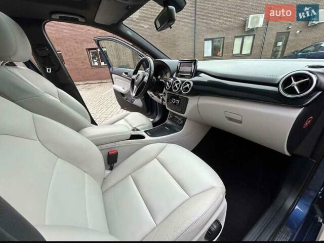 Синий Мерседес Б-класс, объемом двигателя 1.8 л и пробегом 287 тыс. км за 10999 $, фото 14 на Automoto.ua