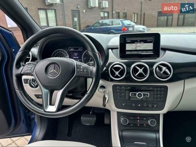 Синий Мерседес Б-класс, объемом двигателя 1.8 л и пробегом 287 тыс. км за 10999 $, фото 8 на Automoto.ua